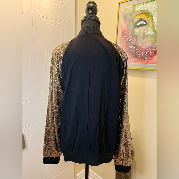 ✅Xhiliration gold sequin zip bomber sweatshirt / black/ front pockets/ NWOT  🖤💛 - Picture 9 of 15